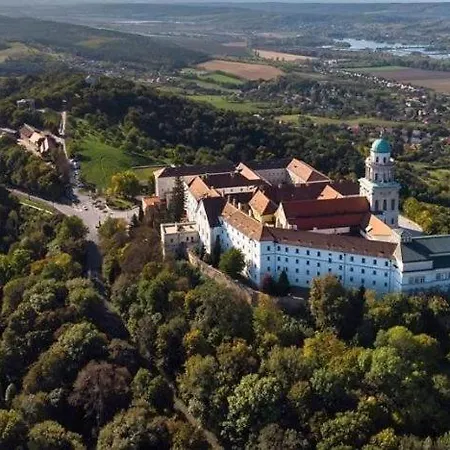 Il-lak Appartamento Pannonhalma